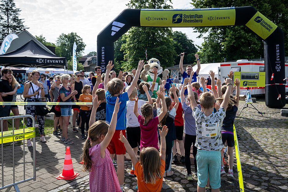 Young SwimRunners before the start © SCC EVENTS / Tilo Wiedensohler