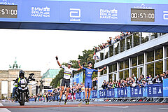 BMW BERLIN-MARATHON: Winner of the inline skaters © SCC Events