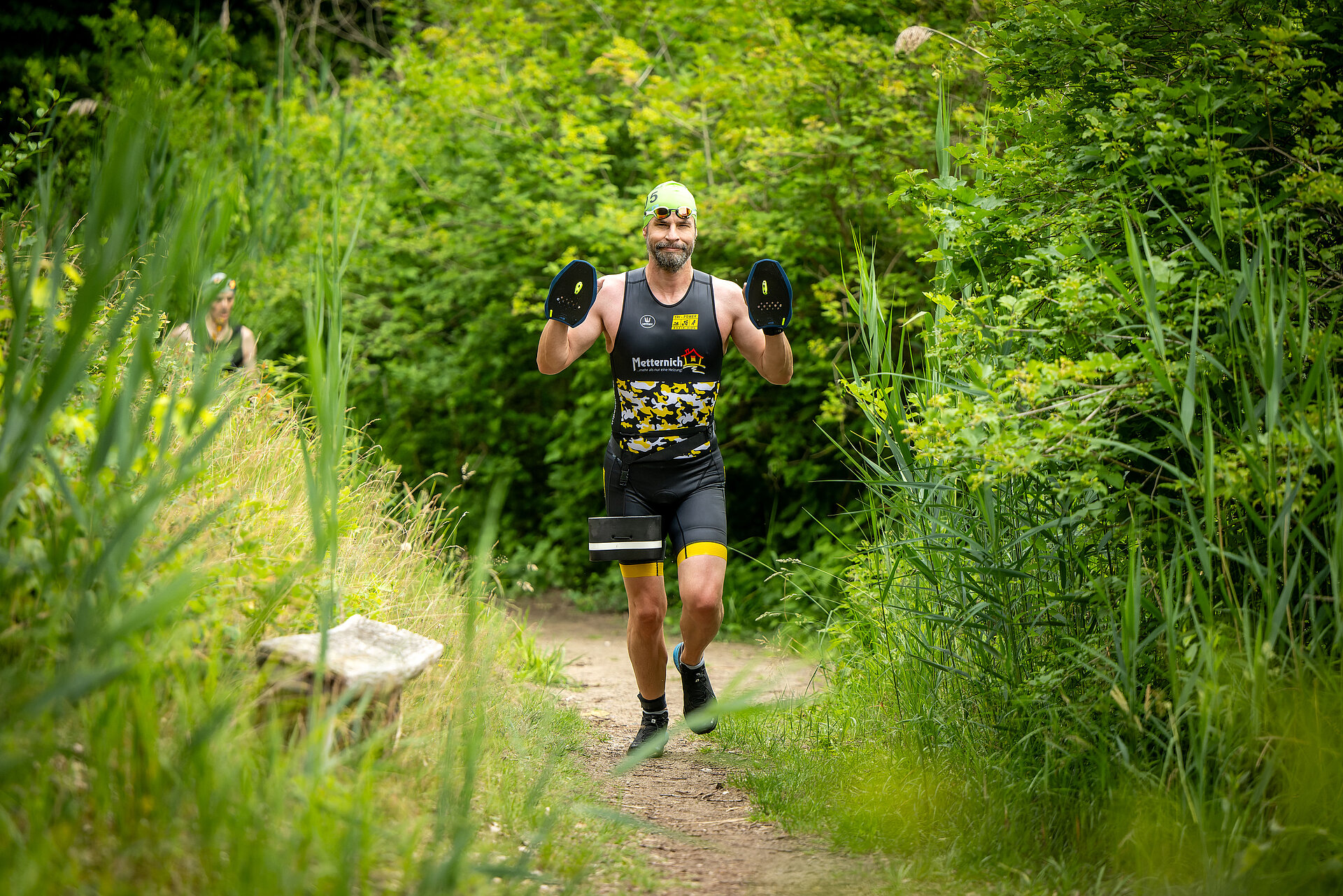 SwimRun Rheinsberg 2023: Perfectly equipped SwimRunner © SCC EVENTS / camera4